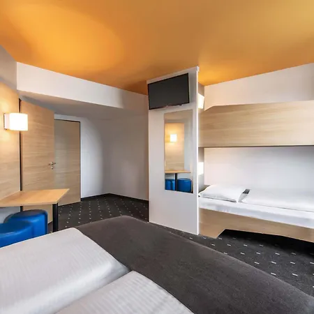 B&B Hotel Landshut Отель 3*